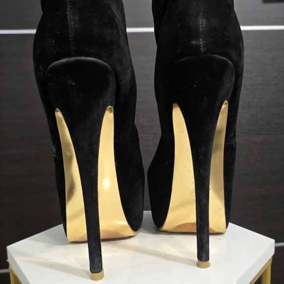 7.5 Halloween Ready Super High Black High Heel Faux Suede Platform Boots - Picture 1 of 5